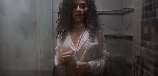 Model - FinDomCardi bigass