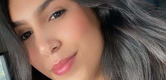 Model - Luciana squirt