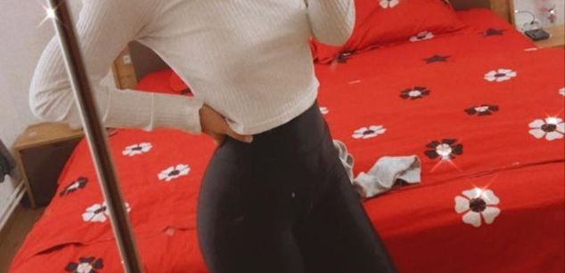 Model - Mia Bloom bigass