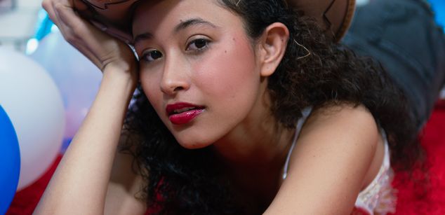 Model - Milkdulce1 squirt