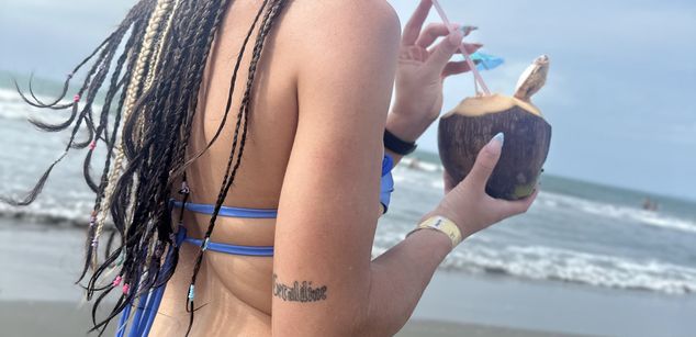 Model - Athziry G petite