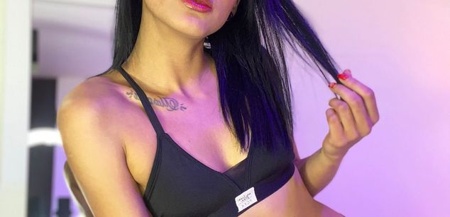 Model - Elisa Peters latina