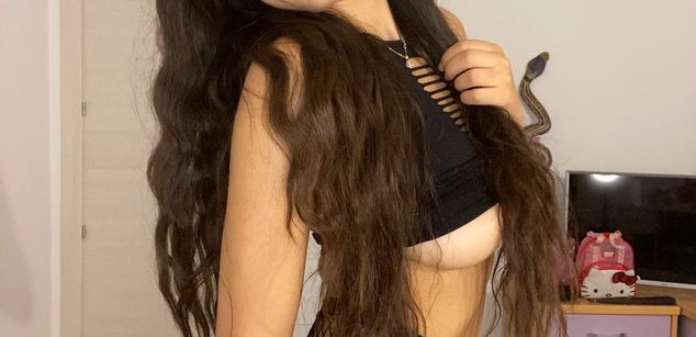 Model - LucyPurple squirt