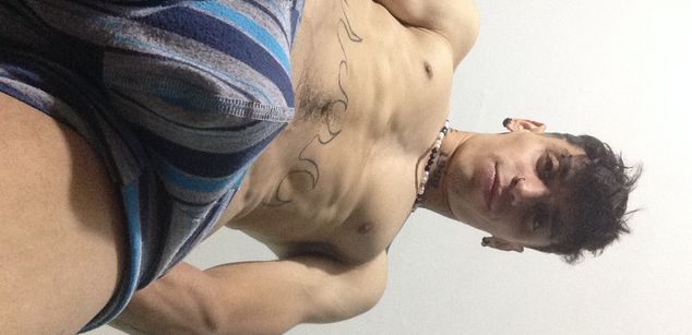 Model - Alejandro_max top
