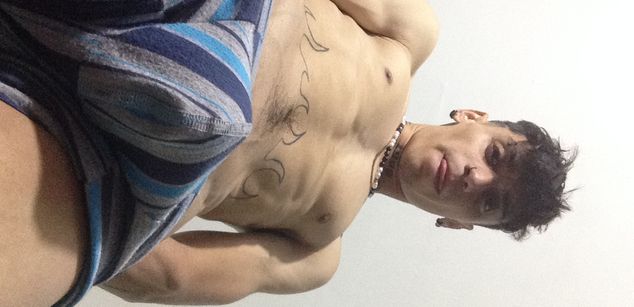 Model - Alejandro_max top