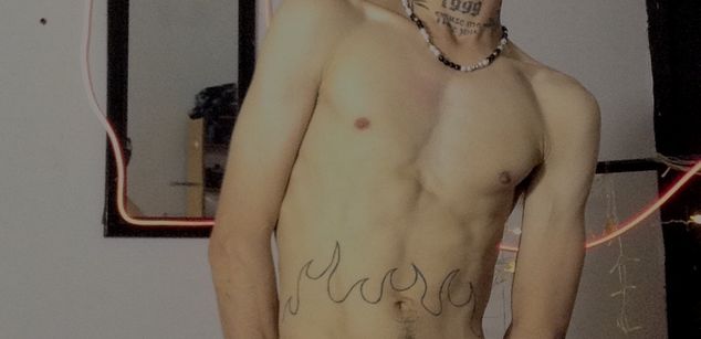 Model - Alejandro_max top