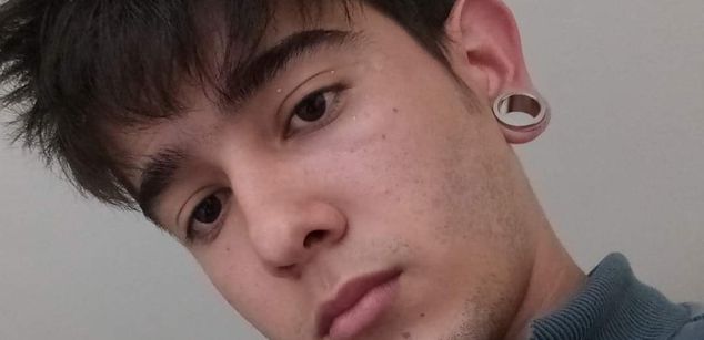 Model - Marc Carter cum