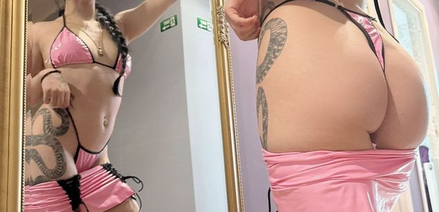 Model - AprilGold18 joi