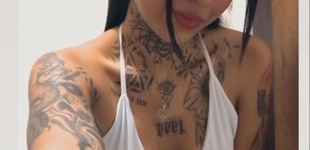 Model - EmilieLake Femdom