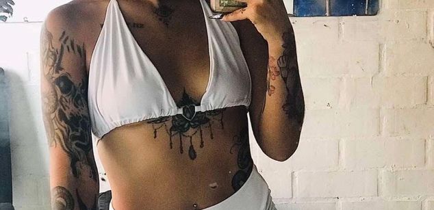 Model - EmilieLake Latina