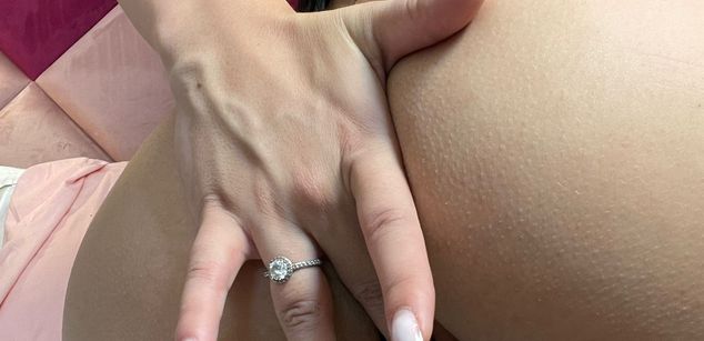 Model - VictoriaLane young