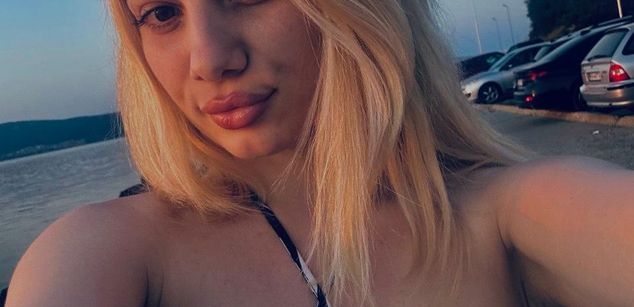 Model - FinDomAsha mistress