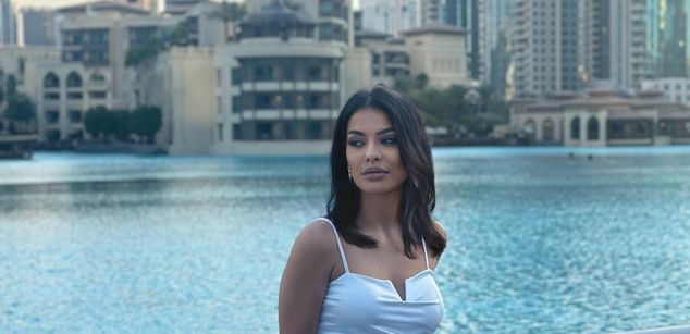 Model - Mezekin gentiletalks