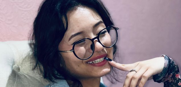 Model - VenusOlympus pussy