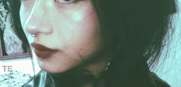 Model - VenusOlympus pussy