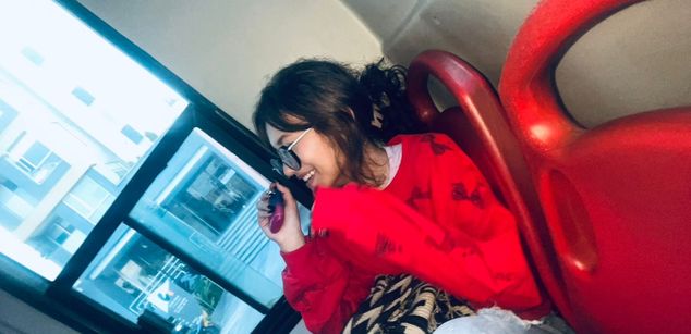 Model - VenusOlympus pussy