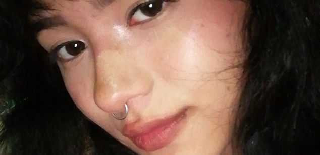 Model - VenusOlympus pussy