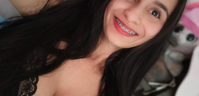 Model - Valen Hops zoom