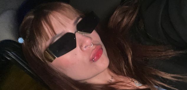 Model - Amber Hudson latina