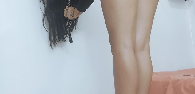 Model - LuluBaden masturbation