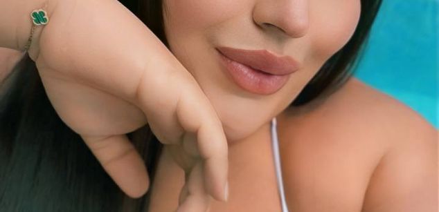 Model - Swtt_Kim feet