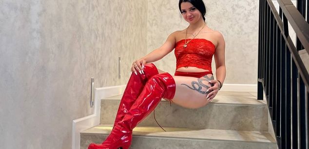 Model - AprilGold18 joi