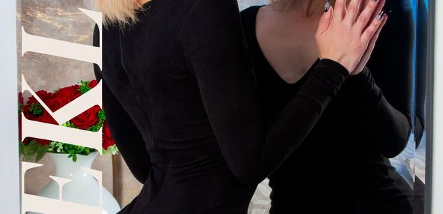 Model - AfroditaDivine taboo