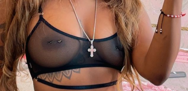 Model - SalomeRestrepo bdsm