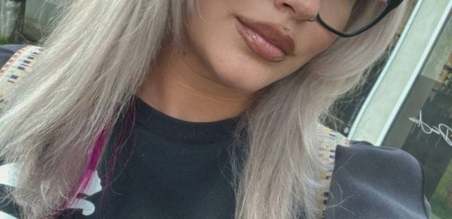 Model - FoxySerena bigboobs