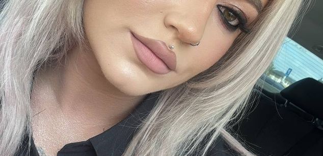 Model - FoxySerena bigboobs