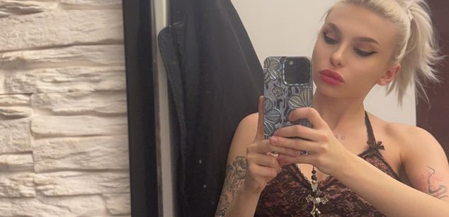 Model - Angel sensitive