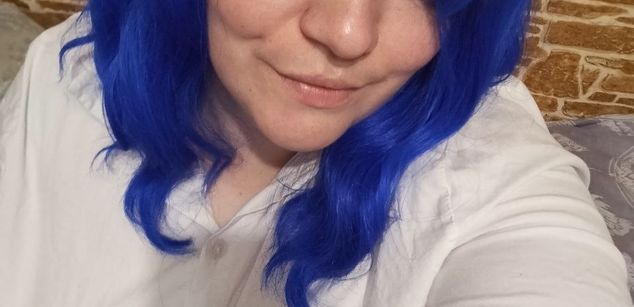 Model - Alexandra_Ray young