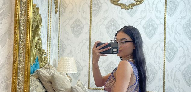 Model - Cata Stones latina