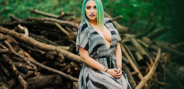 Model - ARUNY findom