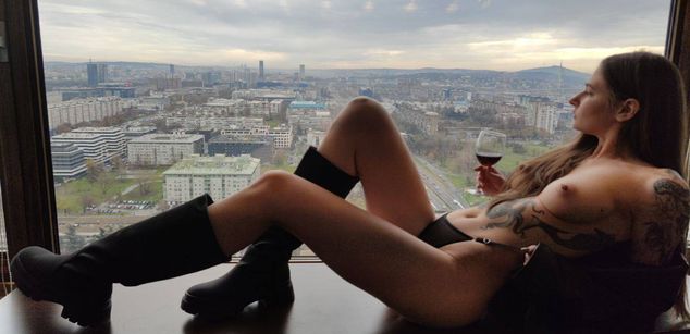 Model - NaomiLisss slim