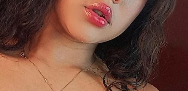 Model - Aprilsex1 pies