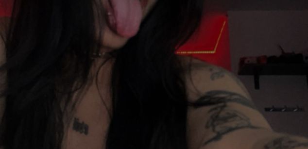 Model - Katzze colombiana