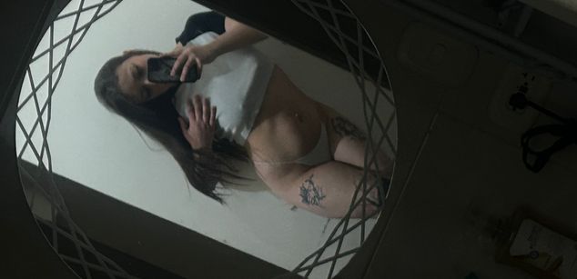 Model - rouse foster feet