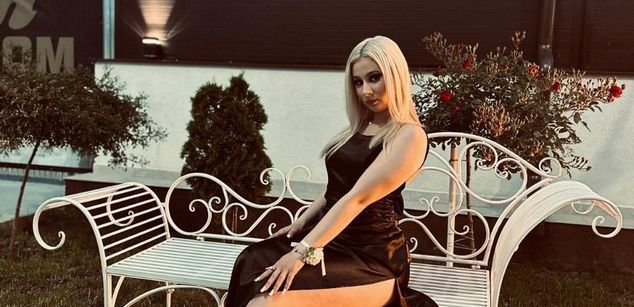 Model - SuzzySweet european