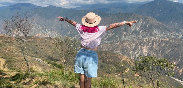 Model - medakawaii bigass