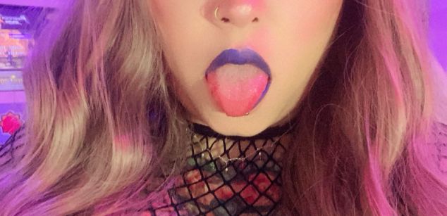 Model - medakawaii bigass