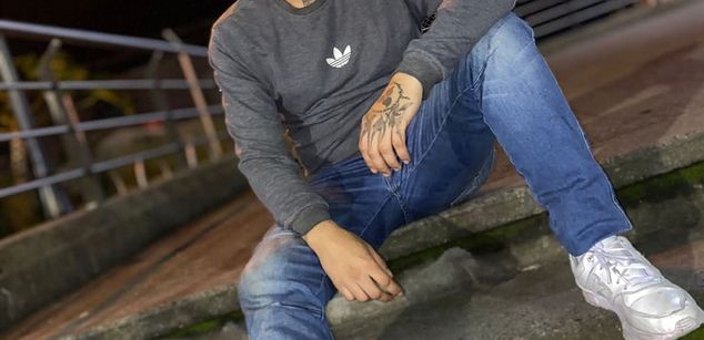 Model - Julian Flame teen