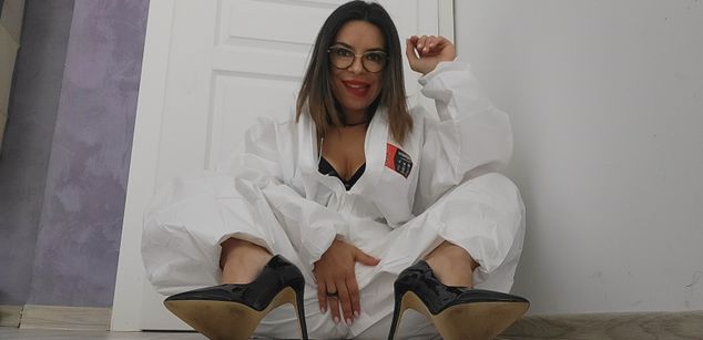 Model - Victoria findom