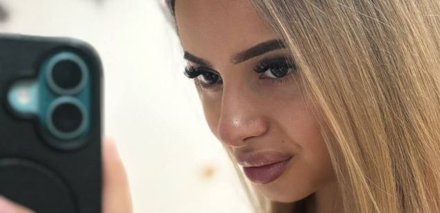 Model - Marla collegegirl