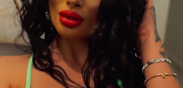 Model - SashaBae teen