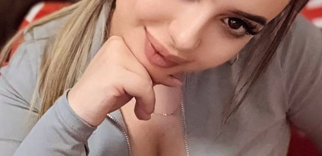 Model - Marla collegegirl