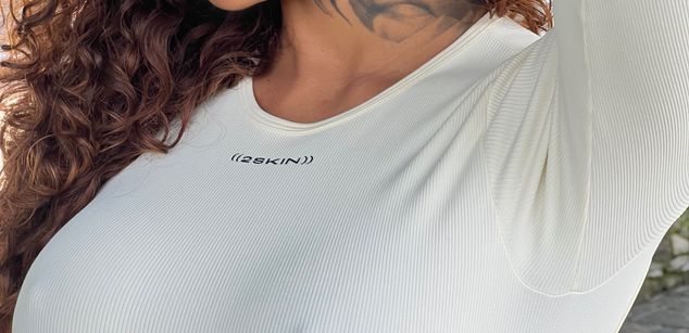 Model - EllaRose squirt