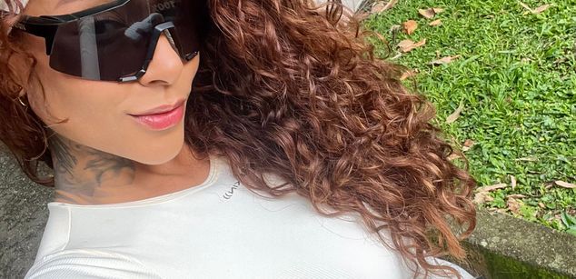 Model - EllaRose squirt