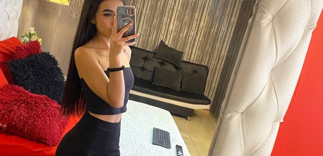 Model - Mia Jade Sexy