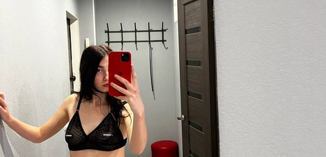 Model - Rosea_Lune domination